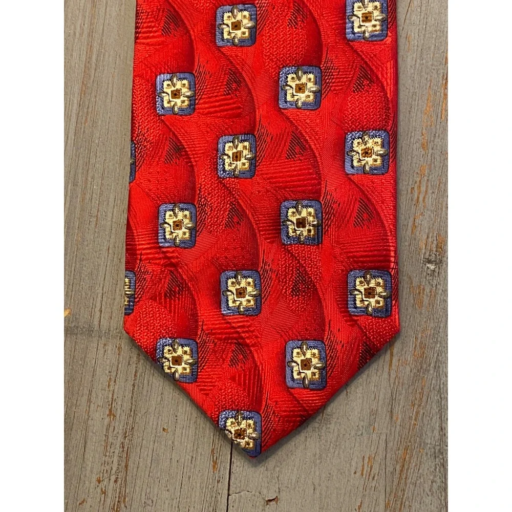 Jos A Bank Mens Red Blue Gold Geometric Medallion Silk Tie Handsewn USA RN 35408